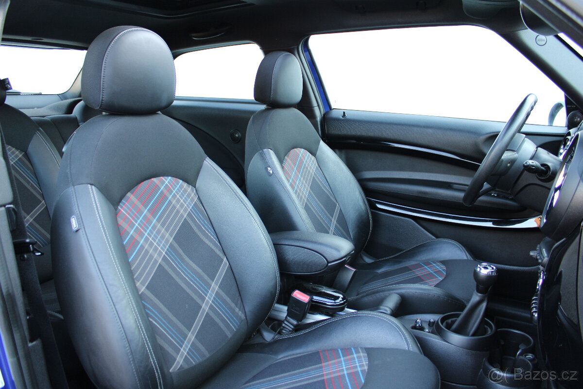 MINI Cooper Paceman 1.6i S 135kW / NAVI / PANORAMA / HARMAN - 17