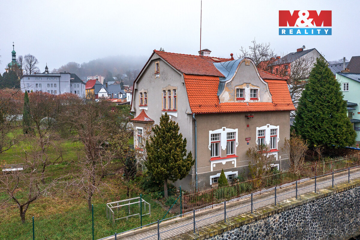 Prodej rodinného domu, 130 m², Česká Kamenice, ul. Komenskéh - 17