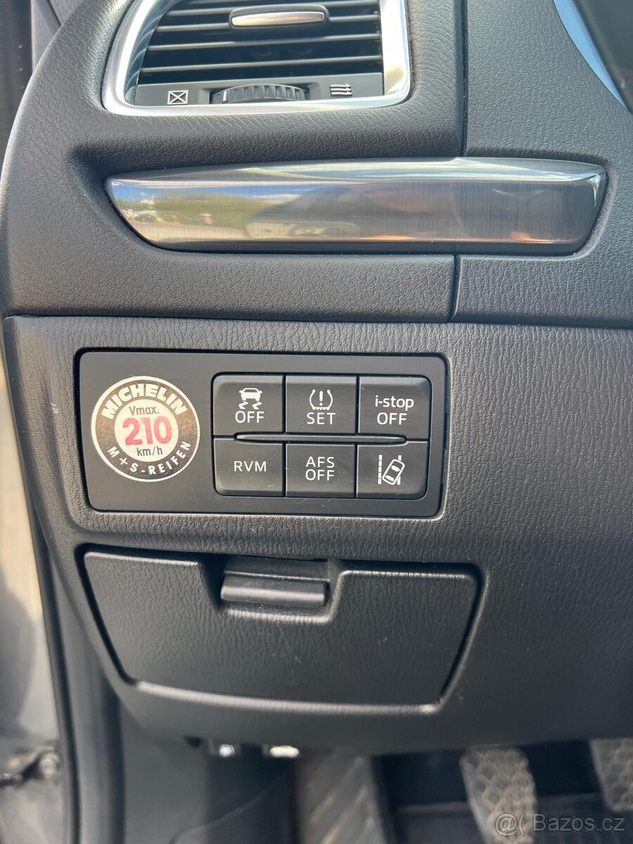 Prodám Mazda 6 kombi 2.2 129 KW - 17