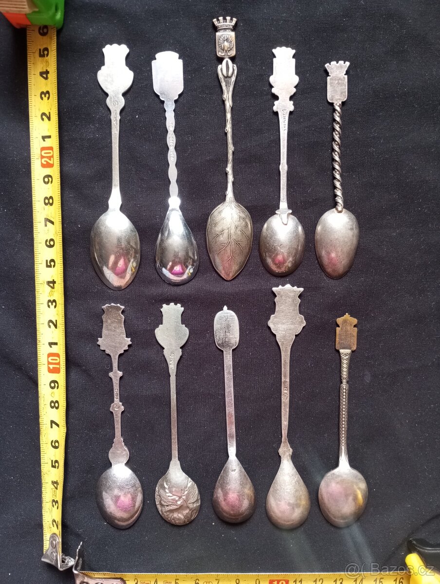 Sběratelské lžičky, vidličky, nože - celkem 106 ks - 17