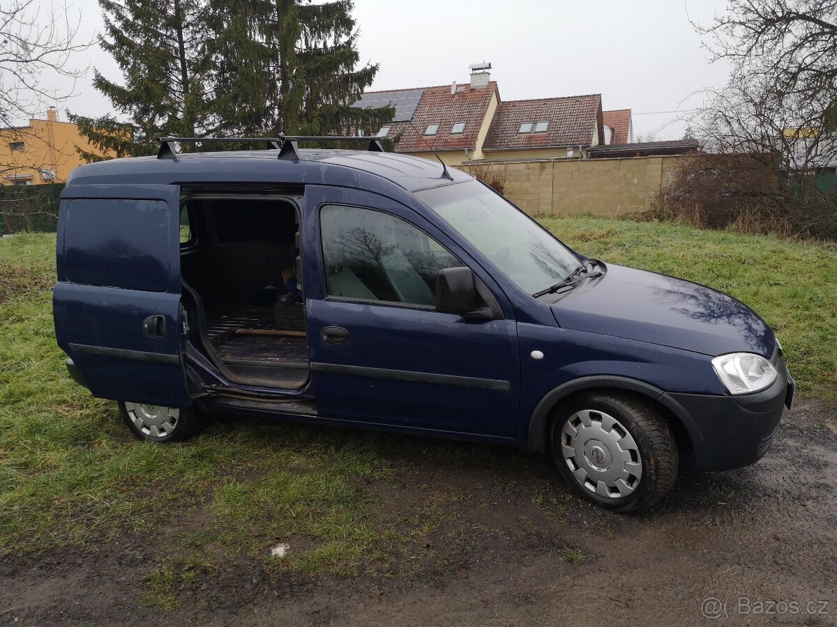 OPEL COMBO 2010 DIESEL 1.3i 55KW TAŽNÉ ZAŘÍZENÍ - 17