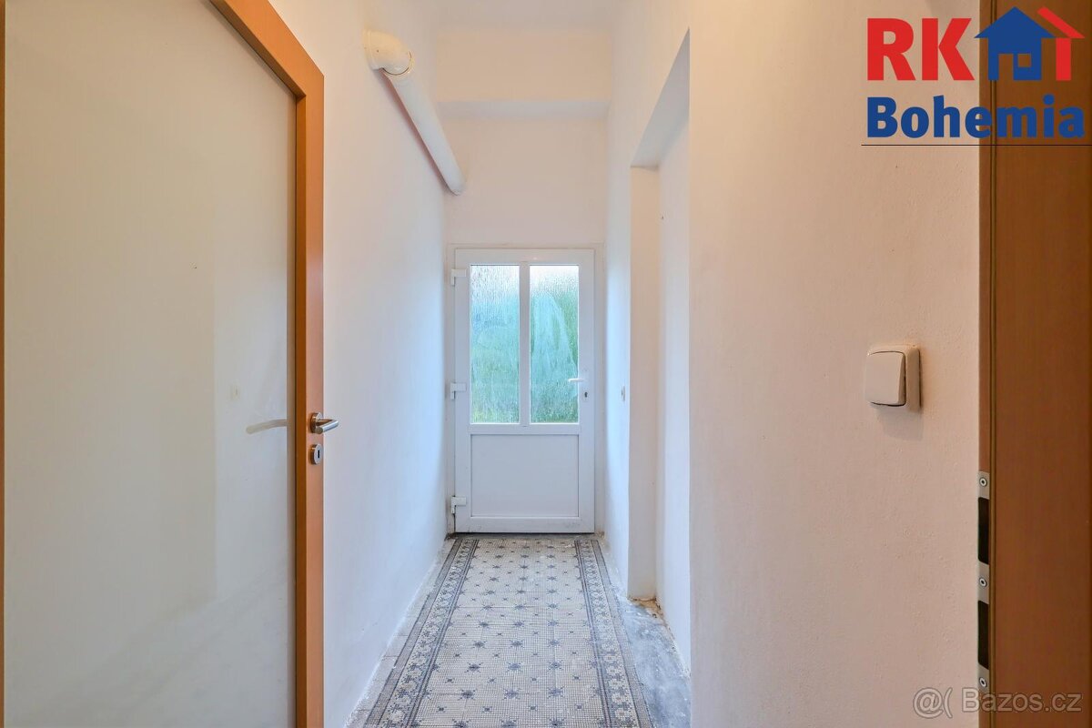 Pronájem bytu 3+1 u centra města Český Brod, v ulici Masaryk - 17