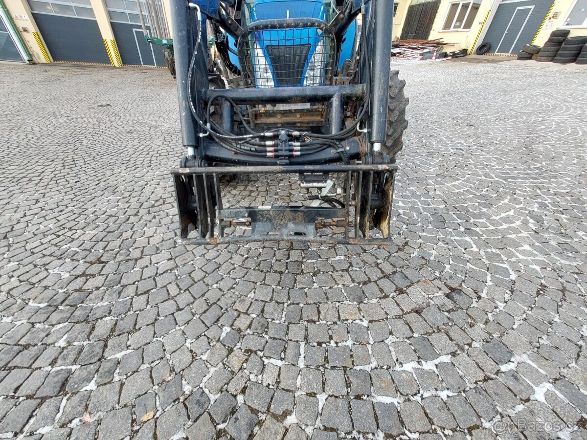 Traktor Hew Holland T4.95 - 17