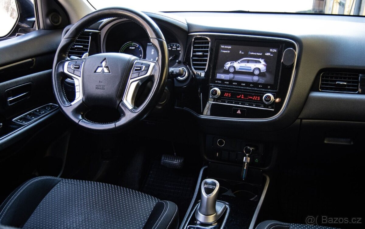 Mitsubishi Outlander PHEV 2.4 AWD - 17