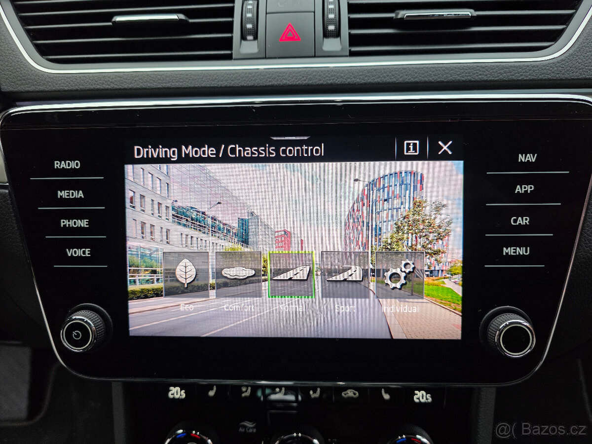 Škoda Superb, 2.0TDI 147kW L&K Matrix Webast - 17