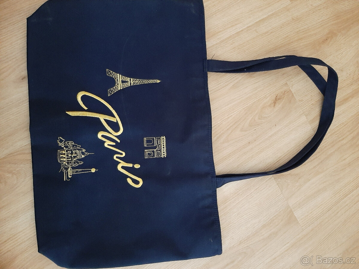 Dámské a dětské oblečení, batohy, tašky, šály, deka - 17