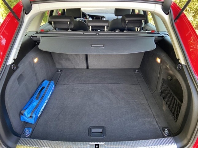 Nabízím Audi A4 2.0Tdi 88kw - 17