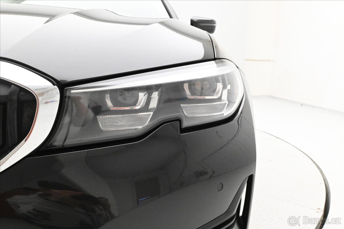 BMW Řada 3 2,0 320d 140kW Steptronic - 17