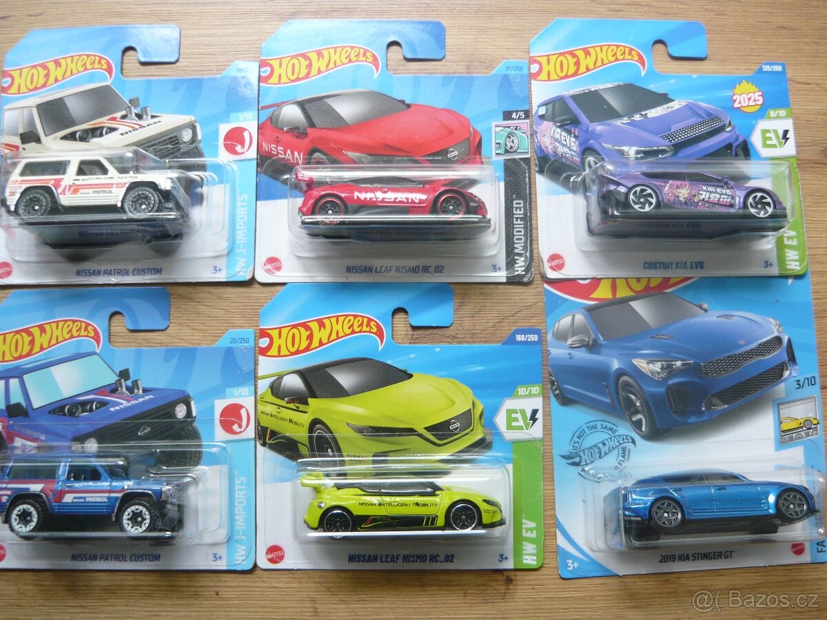 AUTÍČKA HOT WHEELS - 17