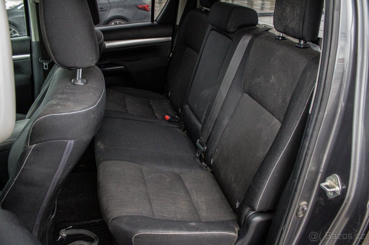 Toyota Hilux 2.4 D-4D Active A/T | 4x4 | - 17