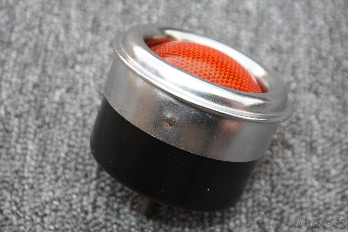 Tatra 87 nebo Tatra 600 Tatraplán - zadní světlo - 17