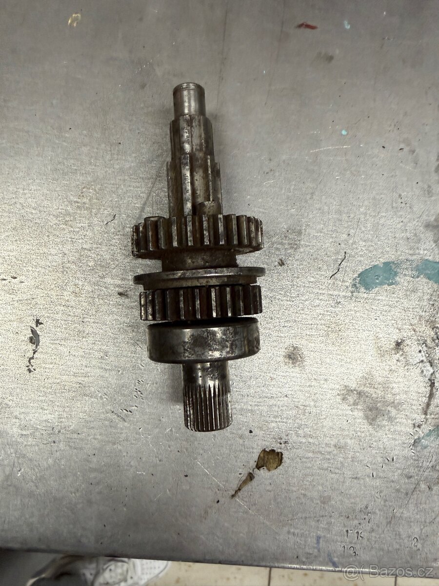 Jawa/Čz - díly převodovek 16x - 17