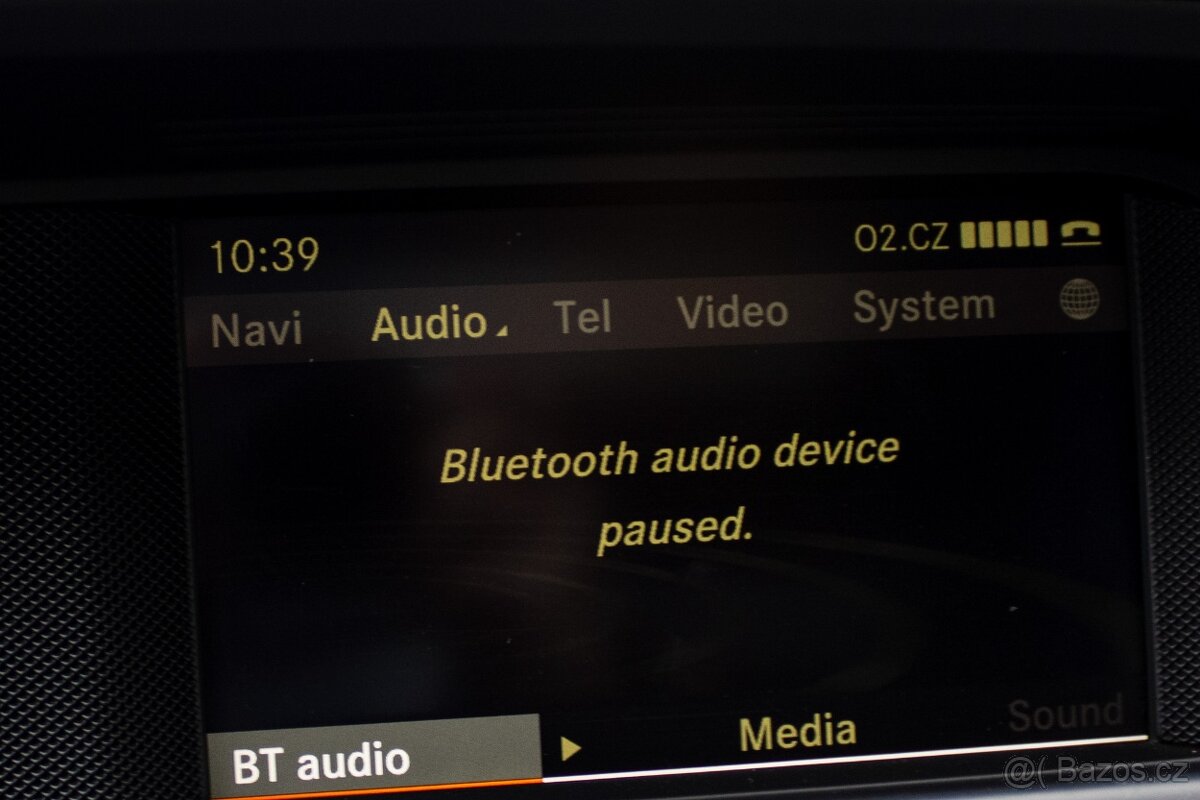 Krásný Mercedes-Benz C 250 Coupé s benzínovým motorem - 17