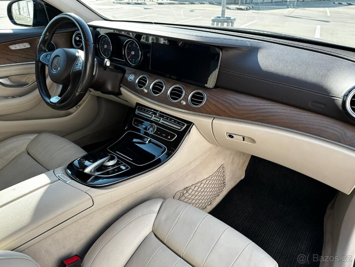 Mercedes-Benz E 220 d 4MATIC AllTerrain - 17