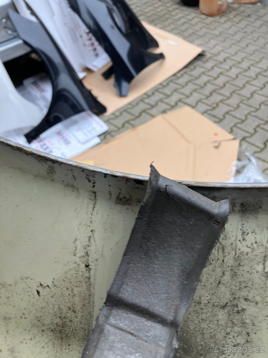 predni blatnik skoda octavia 2 II levy 9202 - 17