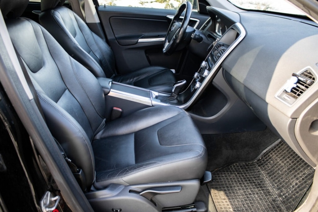 Volvo XC60 140kW (2015) - 17