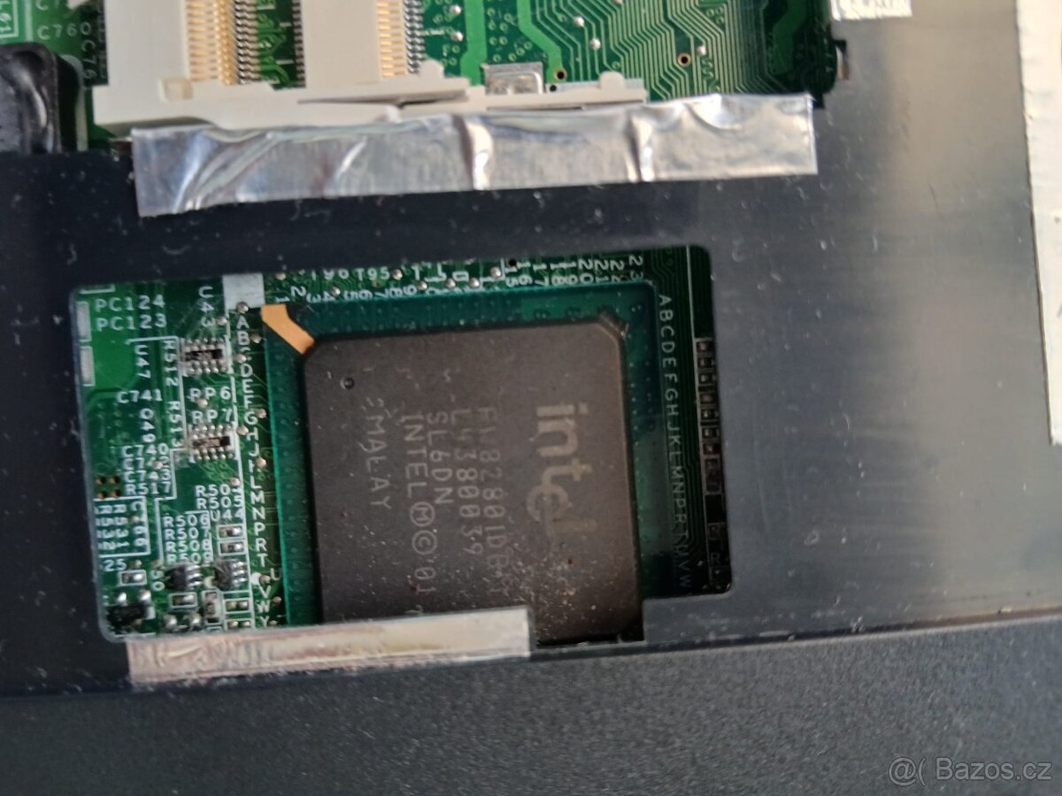 Acer TravelMate 2300 – notebook na náhradní díly / bez HDD - 17