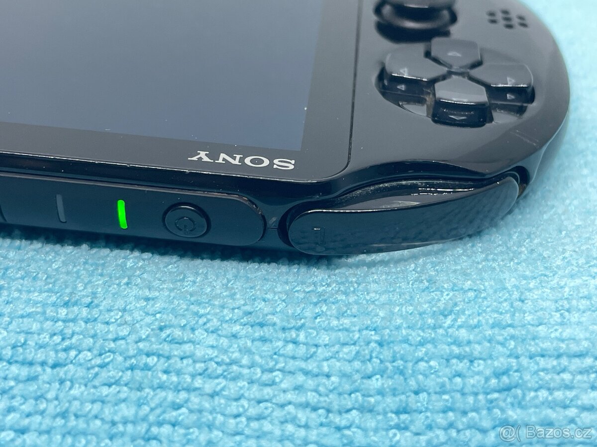 PS VITA PCH-2016 LCD - 17