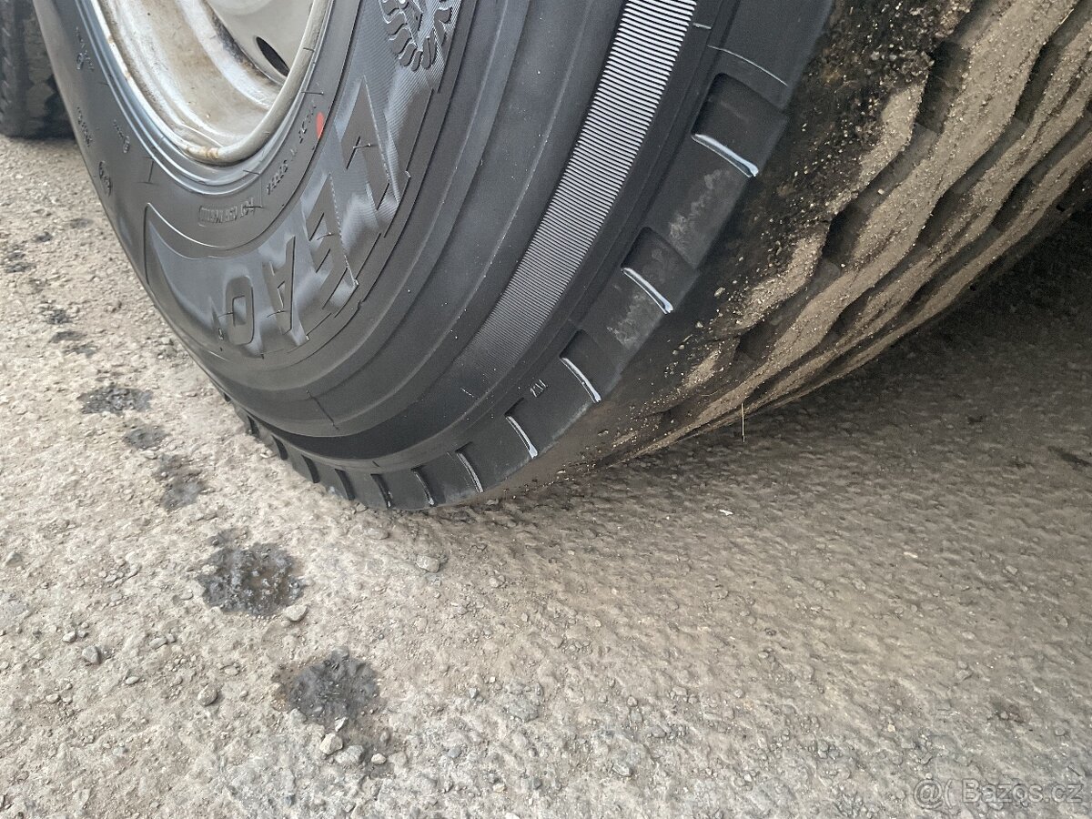 Naves Schwarzmuller - 17