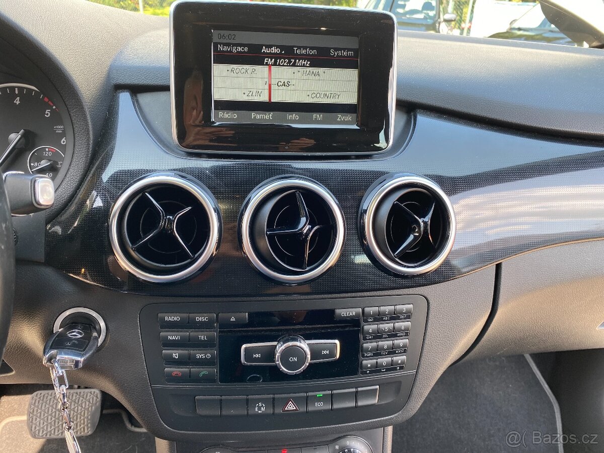 MERCEDES BENZ B 180 CDi - 17