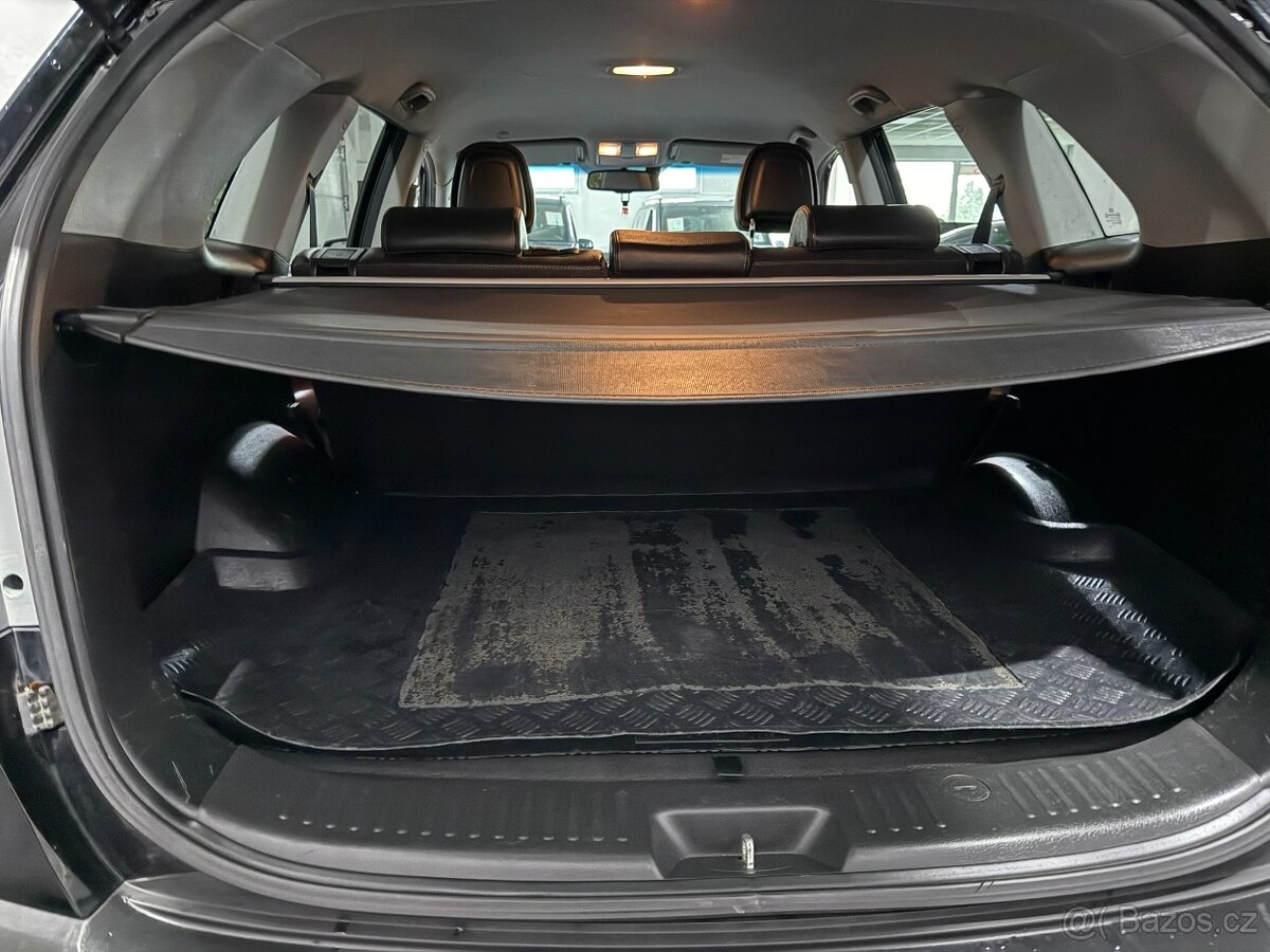 Kia Sorento 2,2 CRDI PREMIUM AUTOMAT KAMERA KEYLESS TOP - 17