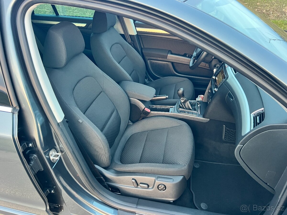 ► ŠKODA SUPERB 2.0TDI 103KW ELEGANCE - XEN-LED-NAVI- - 17