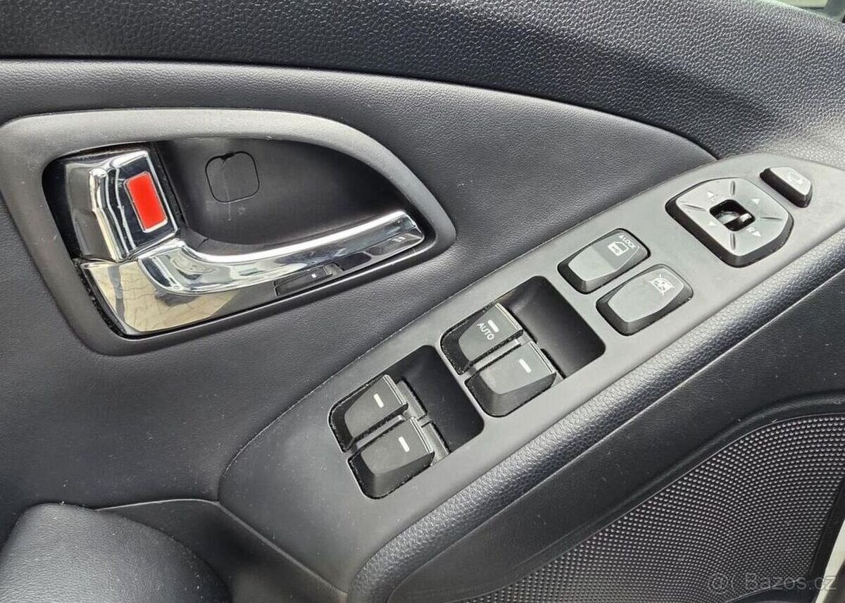 Hyundai ix35 2.0-4x4-AUTOMAT-TEMPOMAT - 17