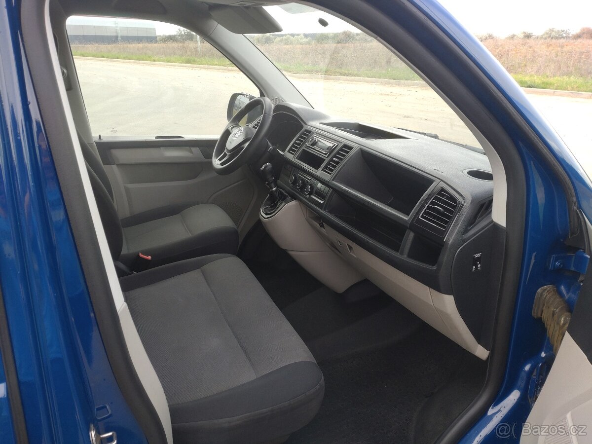VOLKSWAGEN TRANSPORTER 2.0 TDi T6 - DPH - 76.000 km - 17