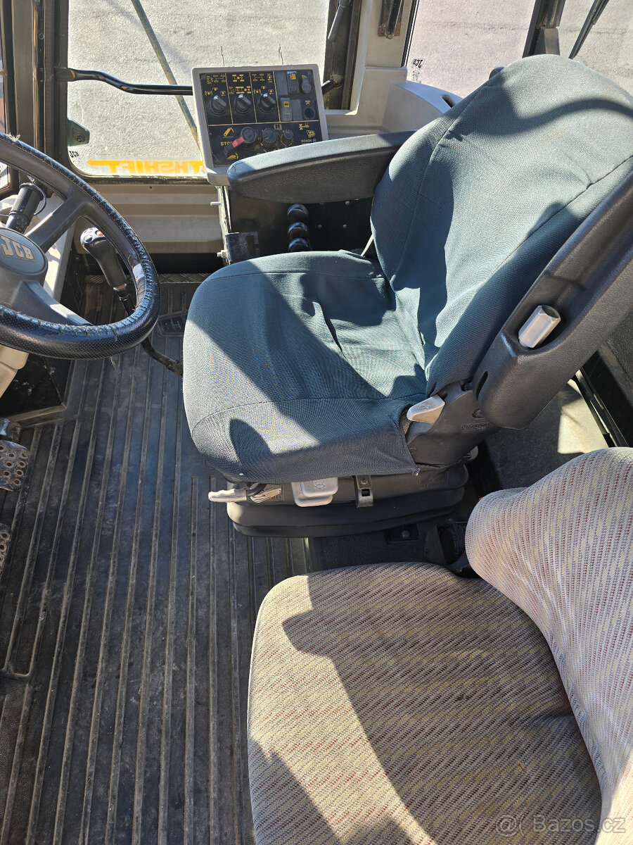 Traktor JCB Fastrac 3185 - 17