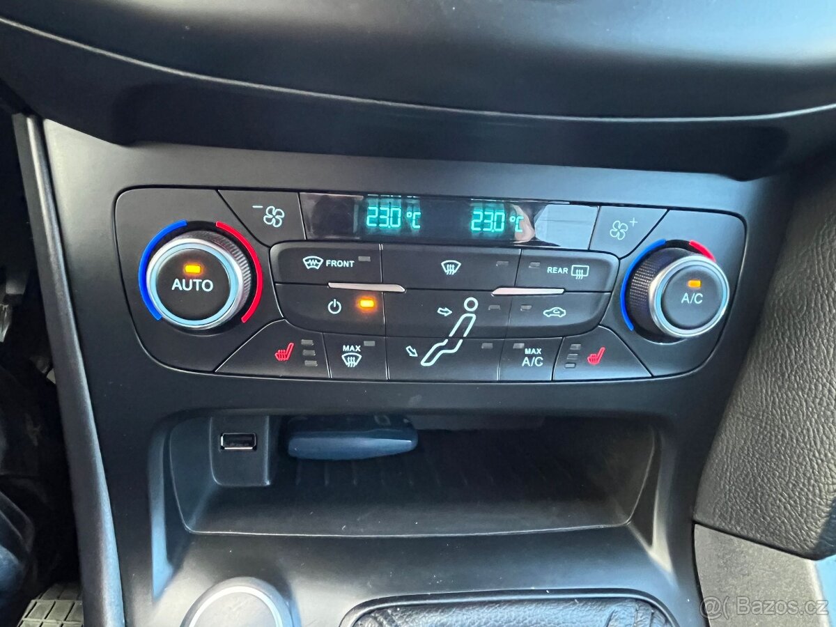 Ford Focus 1.5 EcoBoost,150PS, rok 10/2017 - 17