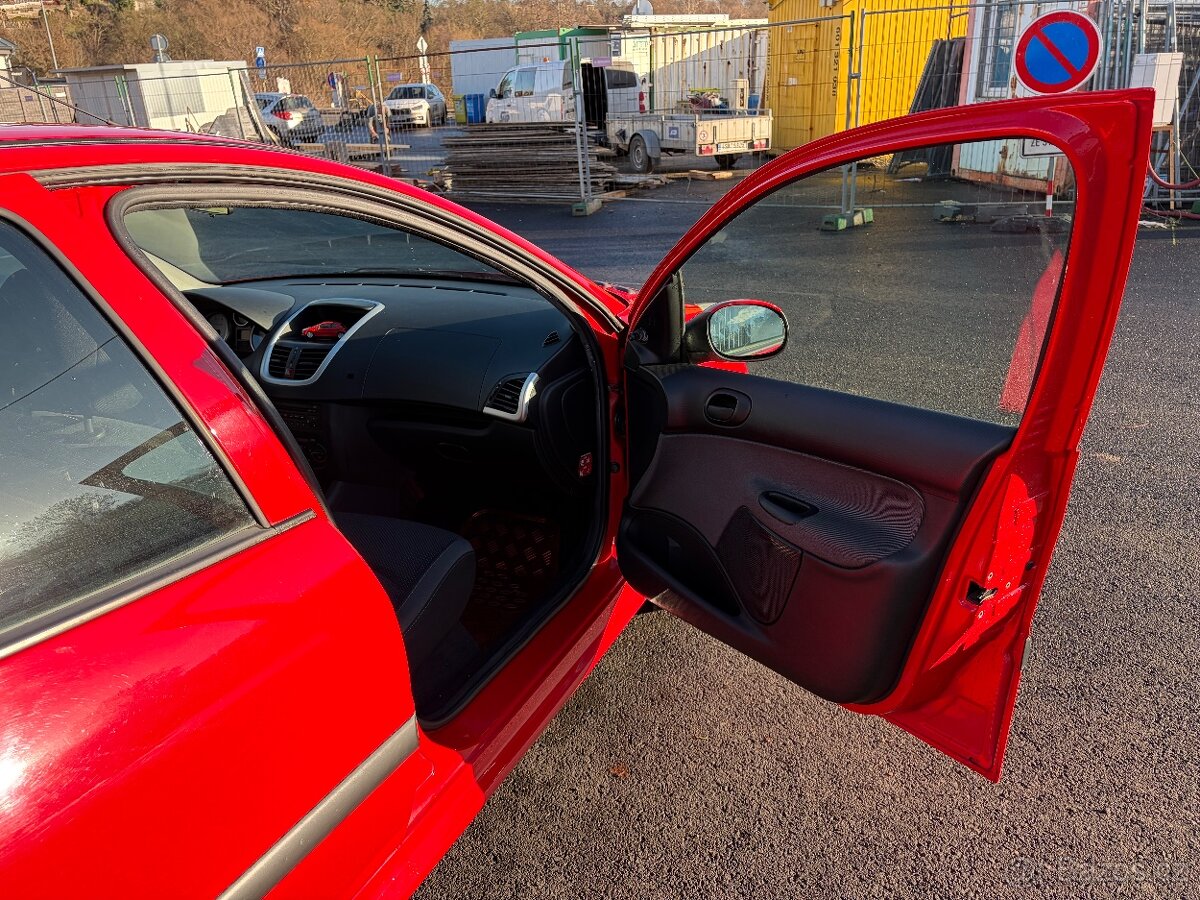 Peugeot 206, 1,1 44kW, SERVISKA - 17