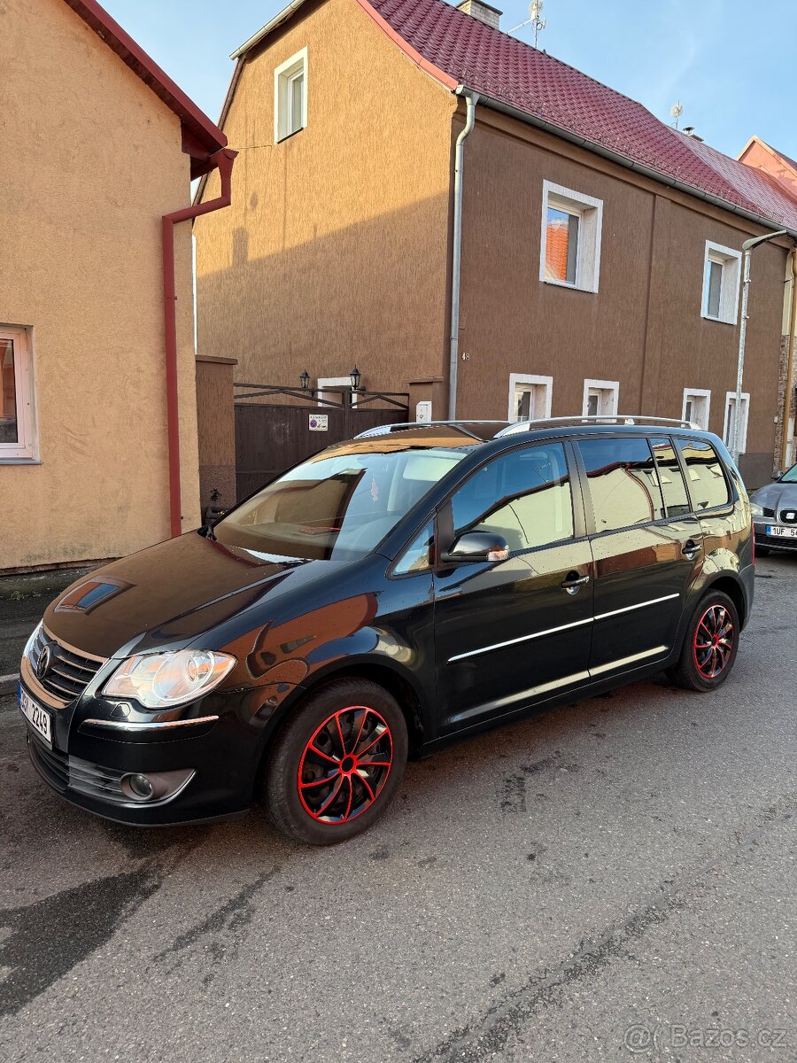 Vw Touran 2.0tdi 103kw rok 11/2007 - 17