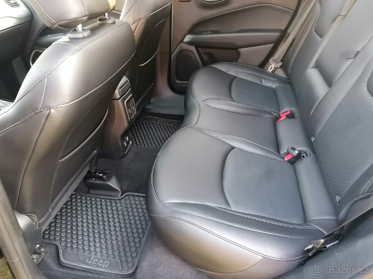 Jeep Compass, S 4x4,170 koní,plná výbava - 17