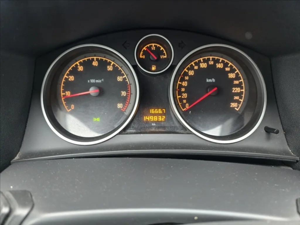 Opel Astra, 1,6 i 85 kw - 17