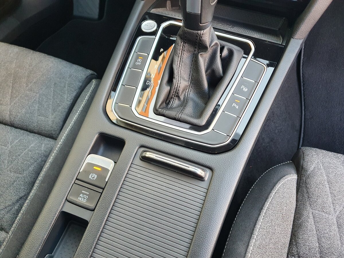 VW Passat B8 Variant 1.5TSI 110kW R-Line - záruka Autodraft - 17