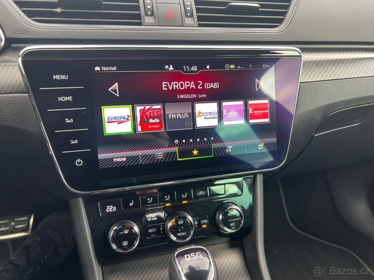 ŠKODA SUPERB KOMBI 1.4 TSi iV SPORTLINE - 17