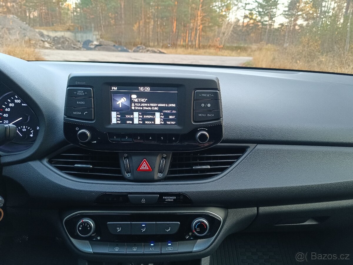 Hyundai I30 kombi rok 2018,najeto: 112.252 km, Nové v CZ - 17