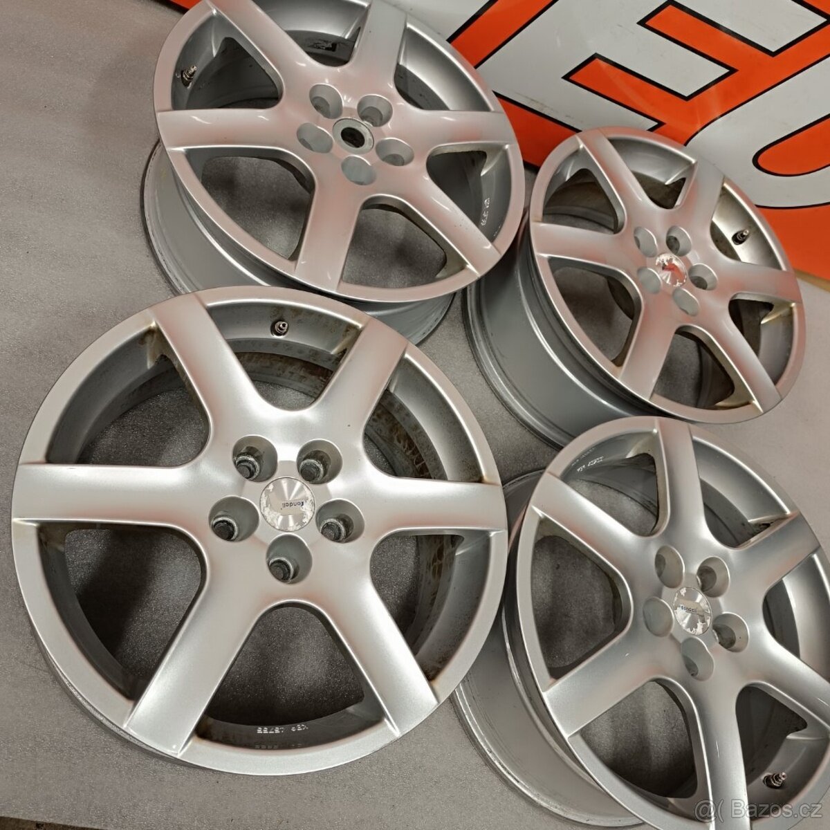 Alu kola Rondell 7,5Jx18'' , R18 , 5x120 , ET40 - 17