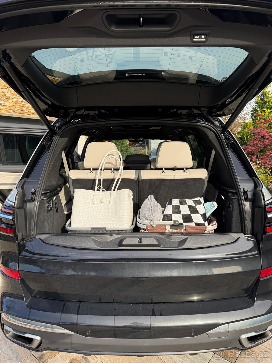 BMW X7 xDrive 40d M packet Nový motor - 17