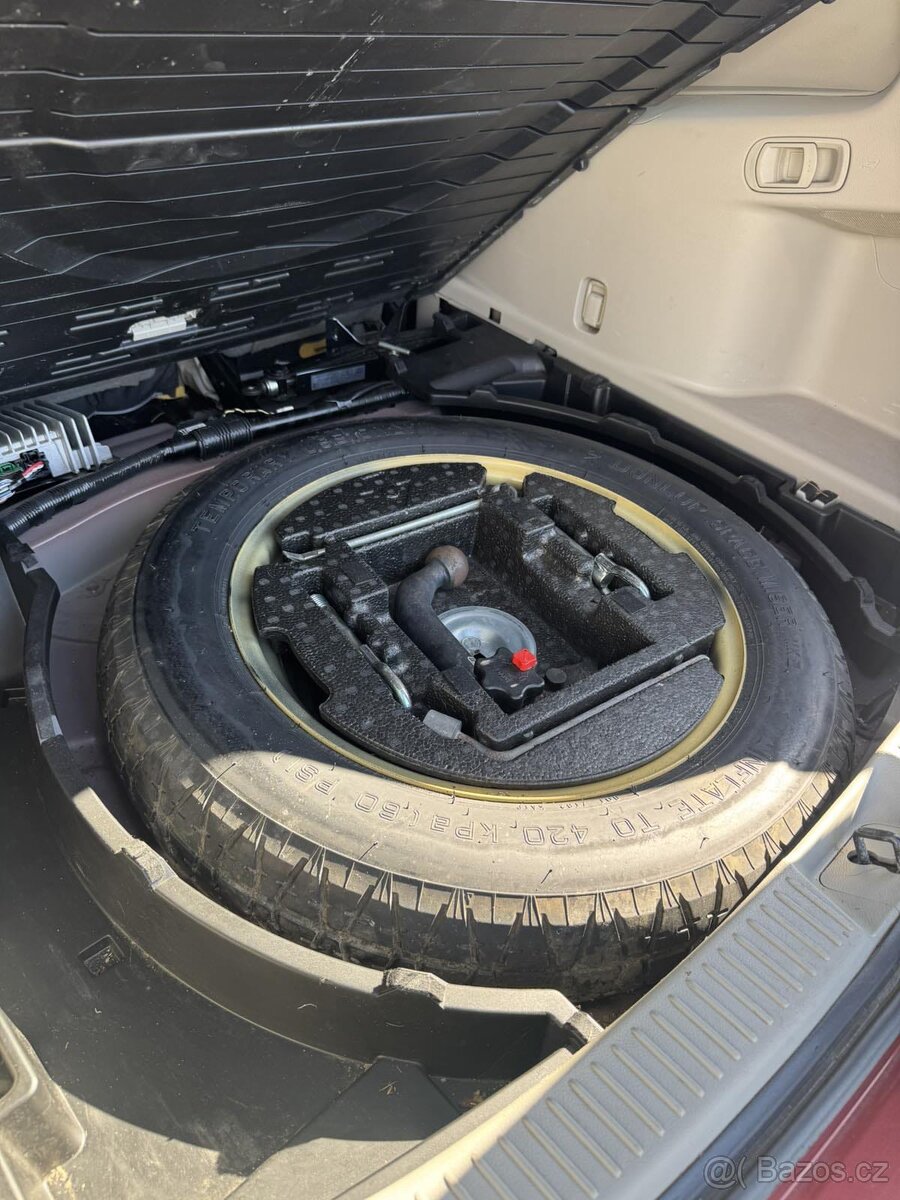 Mazda CX7 Revolution max výbava - 17