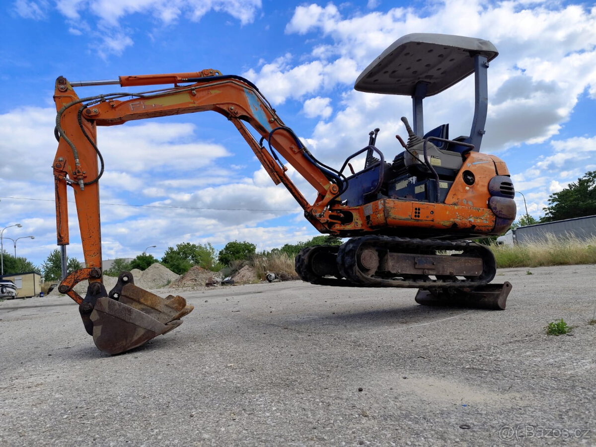 Minibagr Hitachi FH15. 2x lyžica - 17