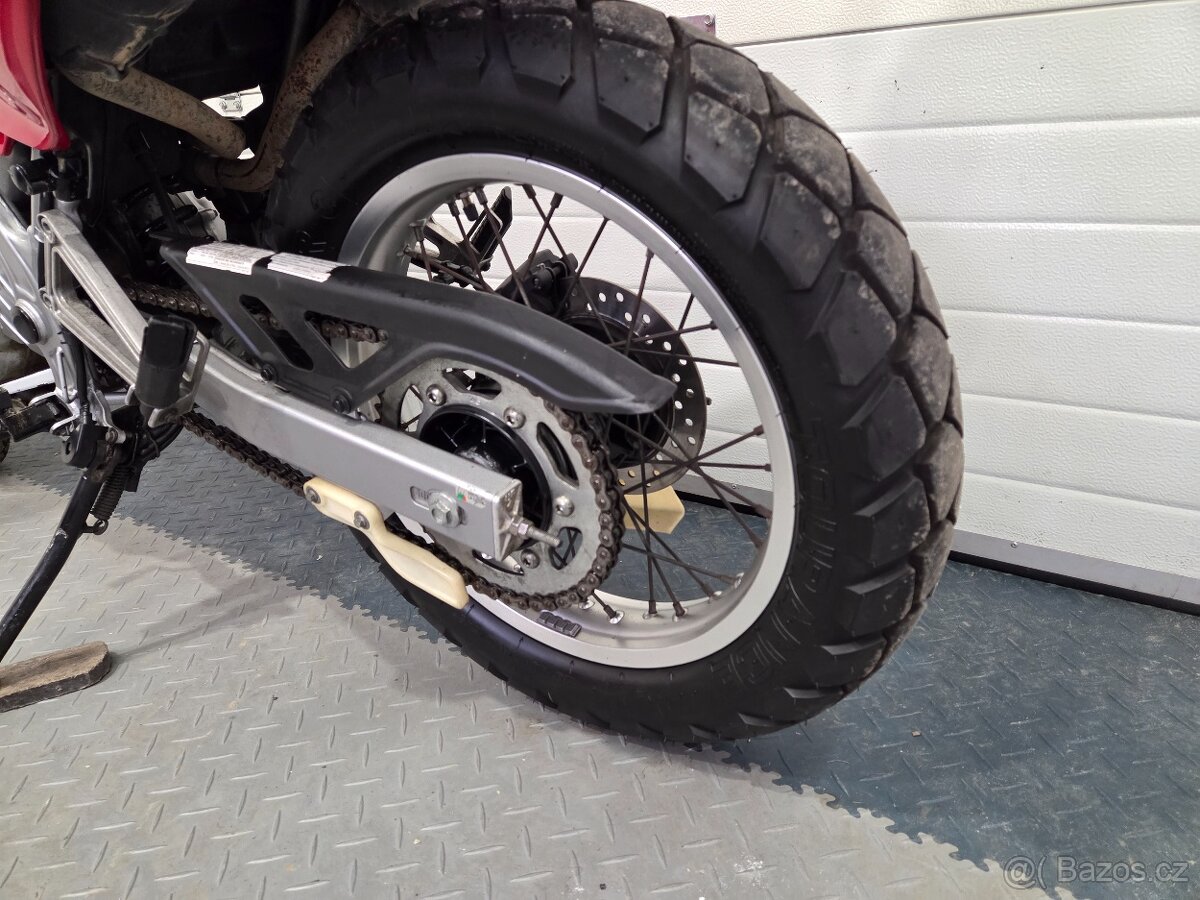 Honda NX 650 Dominator - 17