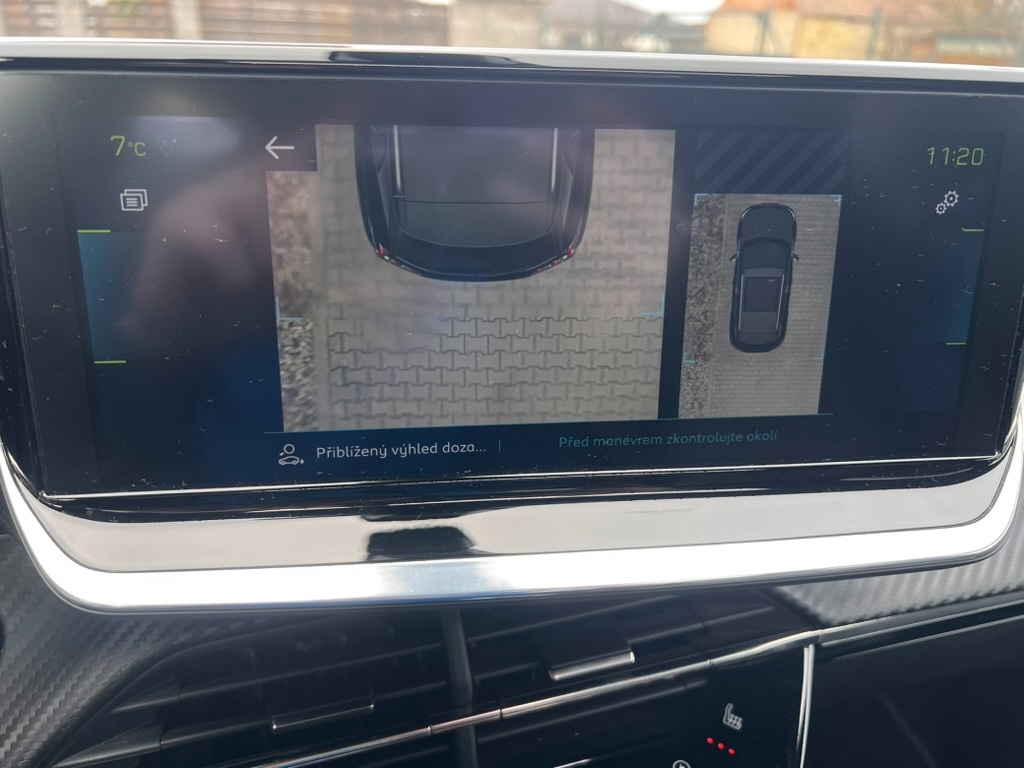 Peugeot e-2008 GT, tempomat, kůže, 18" alu, DPH - 17