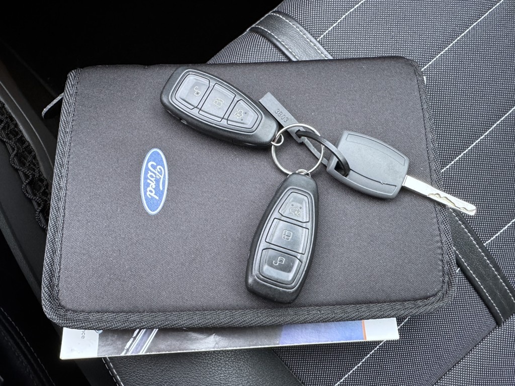 Ford Kuga, 2.0 TDCI 4x4 103 kW Titanium - 17