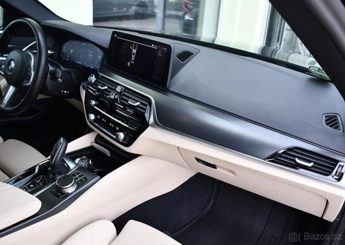 BMW Řada 5 520i M-SPORT 1M ČR - 17