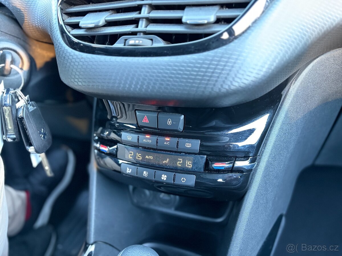 Peugeot 2008 ALLURE 110 koní, Automat, Navigace - 17