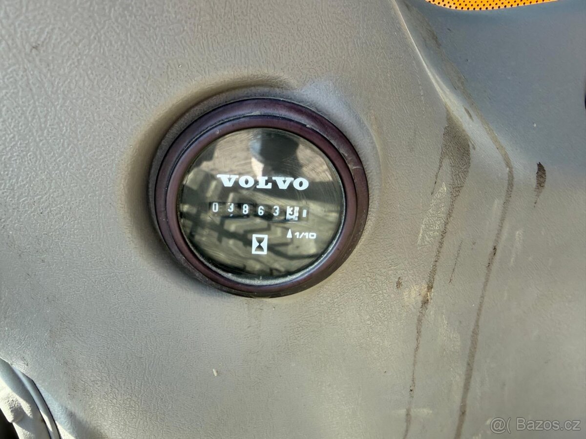 Pásový bagr Volvo EC 220 EL - 17