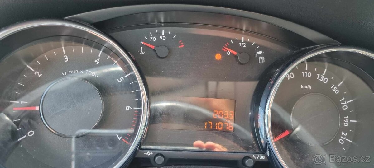 PEUGEOT 3008 1.6i TURBO 110KW R.V.2009 - 17