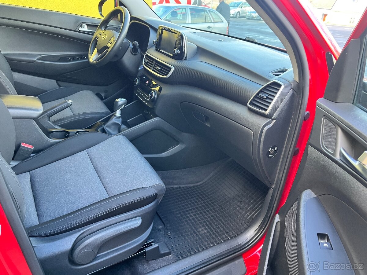 HYUNDAI TUCSON 1.6 CRDi 4x4 6 RYCHLOSTÍ VYHŘEV SEDADEL+VOL - 17