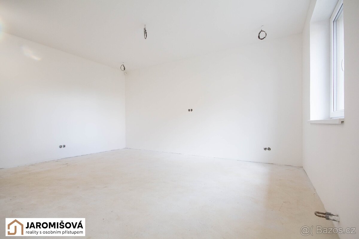 Prodej rodinného domu 107 m², pozemek 469 m² - 17